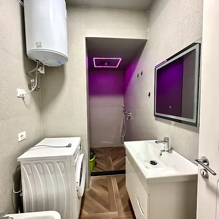 Apartment New Stylish Komuna E Parisit *